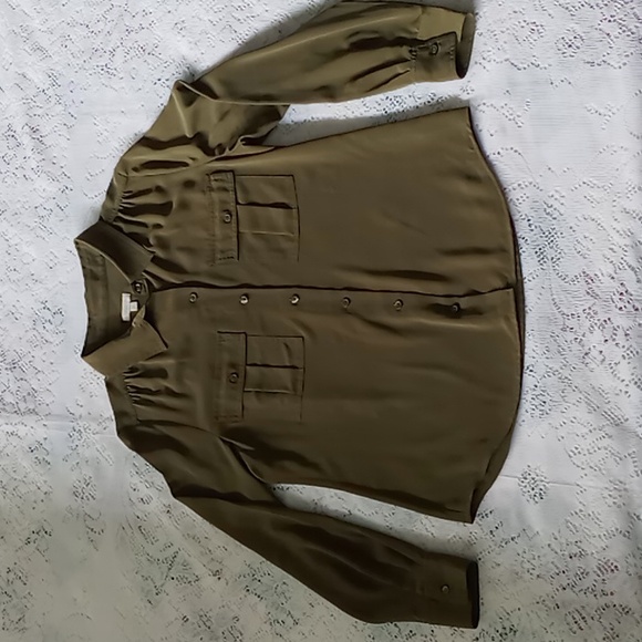Talbots Petites Olive Green Long Sleeve Button Down Easy Care Blouse Size M - Picture 9 of 12
